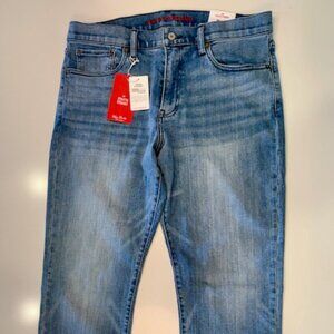 Lucky Brand 410 Athletic Straight Advanced Stretch Coolmax Jeans NEW